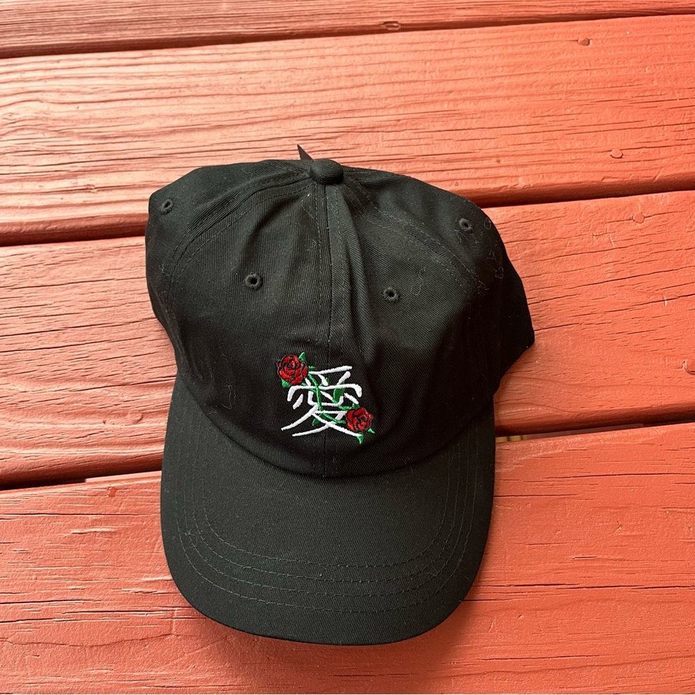 Love baseball cap
